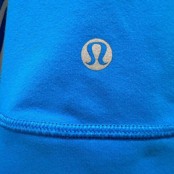 (2173) LULULEMON Daily Yoga Jacket Sz 4 **LOVED** - Picture 8 of 11